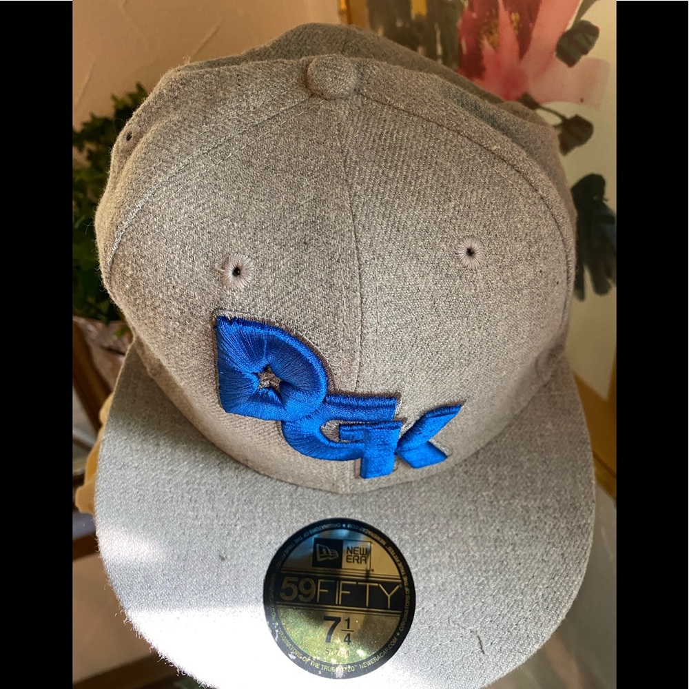 DIRTY GHETTO KIDS NEW ERA 59/50 SNAP BACK KAYO FITTED 7.25 VINTAGE 2010(EUC)